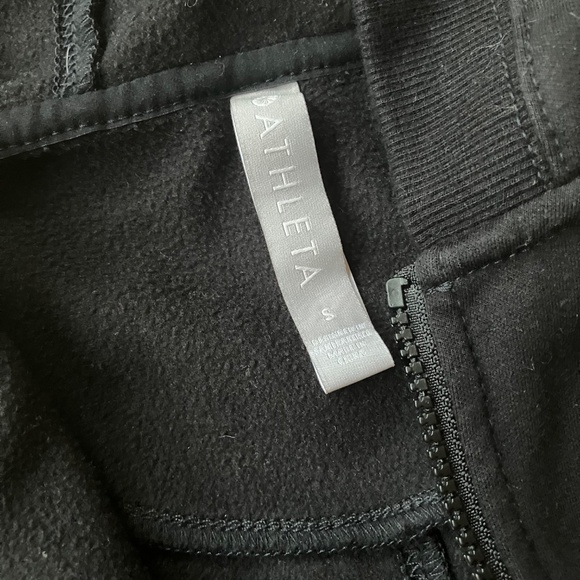 Athleta cropped hooded vest, small - Picture 3 of 6